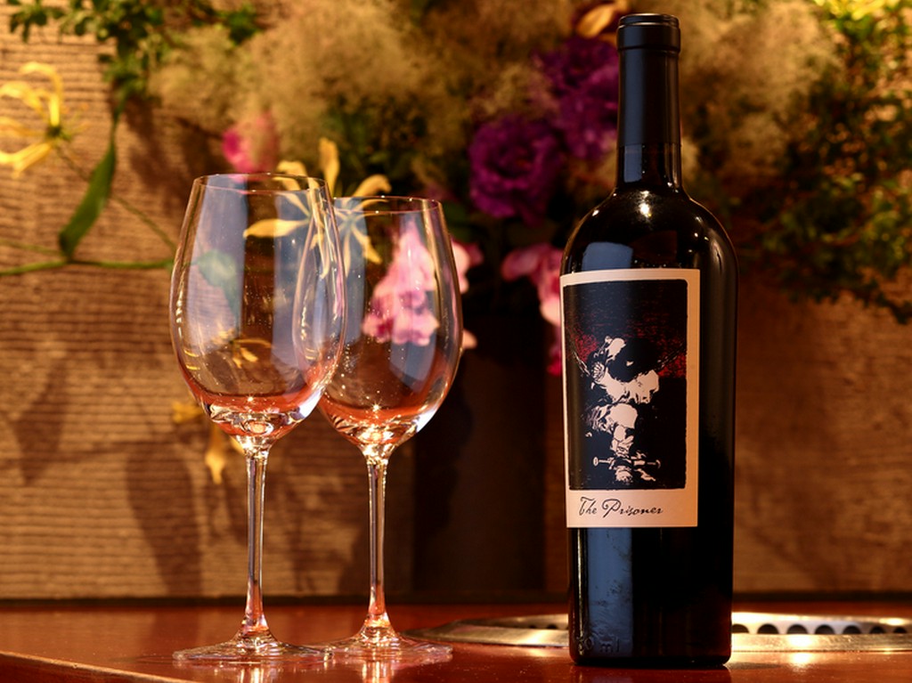 料理の輪郭を際立たせてくれるワインは常時30種類ほど用意