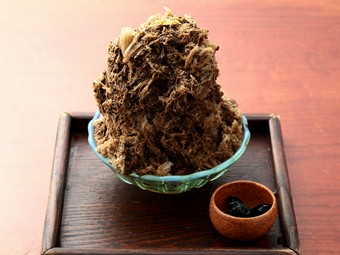 ふわふわの食感、苦味が大人の女性を魅了『ほうじ茶のかき氷』