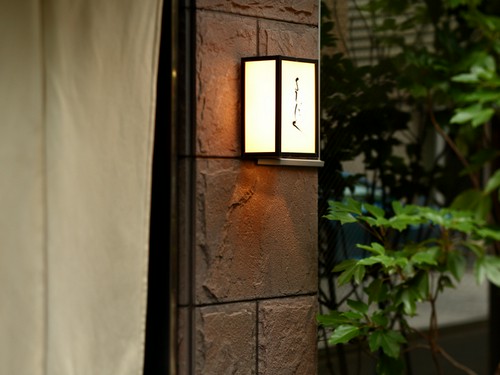 「まさか、こんな場所に」という立地が、食通心をくすぐります