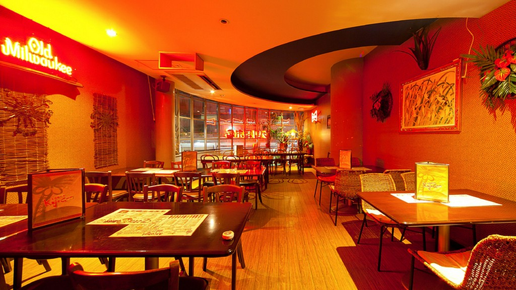 結婚式2次会に人気の最大50名収容可能な「パーティールーム」