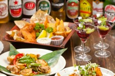 当店の人気のメニューが勢揃い！お肉やお魚、点心もピザもデザートも！大満足必至です
