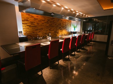 カウンター席で出来たてをいただく。薫り立つ逸品です