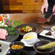 豪華食材を使用したワンランク上のコース

スープ/サラダ/本日の鉄板での一品料理/ハンガリー産フォアグラ/活き鮑/黒毛和牛ステーキシャトーブリアン＆サーロイン80g/ガーリックライスorソフトフランスパン/デザート