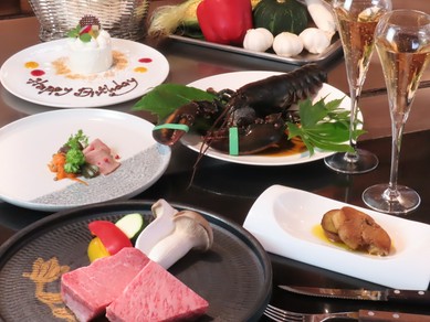 贅と余韻のアニバーサリー。心に残る美しい記憶を特別なディナーとともにお過ごしください。