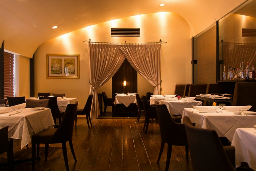 洗練されたイタリアンを、温かく優雅な空間で