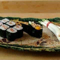 創意工夫が垣間見える、エシャロットの握り色々