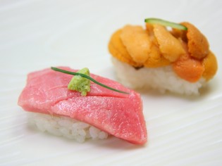 鮮度にも品揃えにも納得できる、旬魚の『握り寿司』