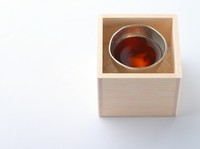 枡に収めたユニークな提供はもとより、味も絶品。特に『海老とフロマージュブラン』との相性は抜群。