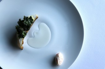 シンプルさにシェフの技が滲むcuisson nacree