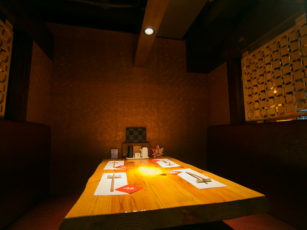 和をモチーフにした大人の空間で、プライベートなひとときを