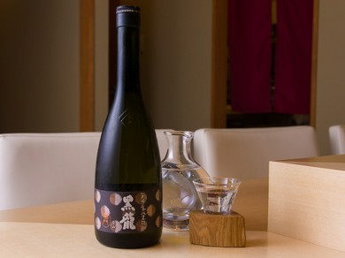 食材の選び方同様、お酒選びにも時間をかけて選りすぐり
