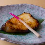 季節に応じていろいろな焼き物をご用意しております。