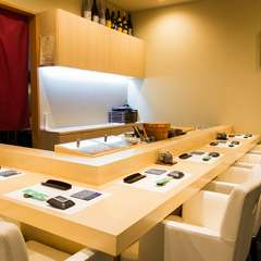 長い時間ゆっくり過ごしていただくために座り心地を重視した椅子