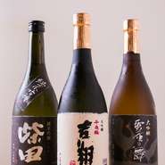 日本酒は、どれもが寿司に合うように計算し尽くされた地酒。銘柄のチョイスは、同店のファンであった、今は亡き日本製酒株式会社の大杜氏が、直々に監修したものなのだそう。
