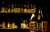 九州鹿児島の芋焼酎を中心に、東京では見かけることの少ない鹿児島限定モデルなど厳選した芋焼酎が10種以上！