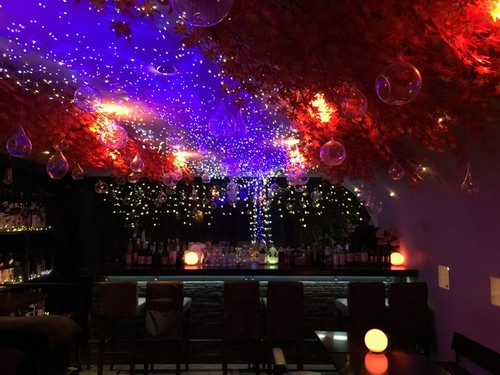 季節ごとに変わるお洒落な店内空間