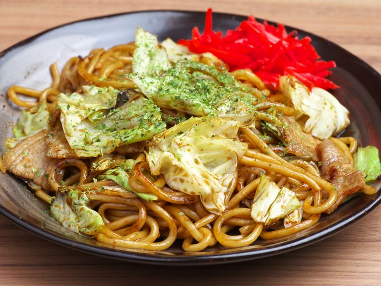 特注の太麺をオリジナルソースで仕上げた『焼きそば』