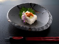 　生湯葉豆腐　（生うに　わさび　旨だし）