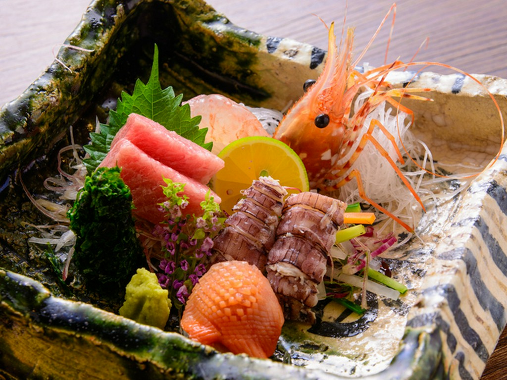 日本全国から最高の素材を毎日仕入れ