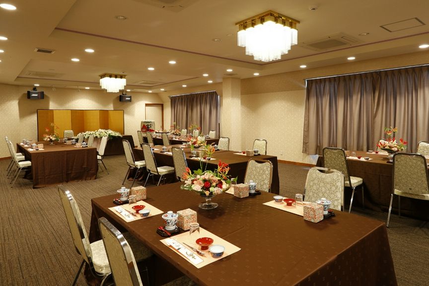宴会場がございますので、結婚披露宴にもご利用いただけます
