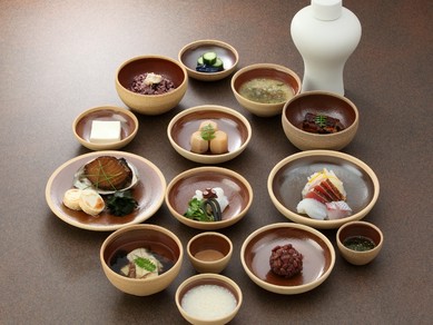 地元の日本酒を中心に、お酒も各種用意されています