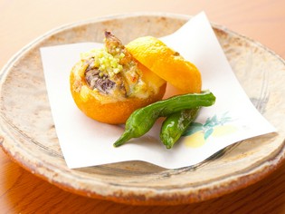 広島の特産品を生かした一皿『牡蠣の柚子釜味噌風味焼』
