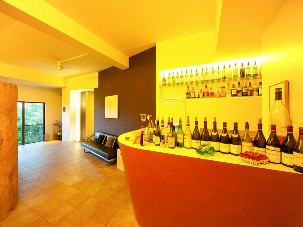 シャトー・ムートンほか厳選されたワインが目当てのお客様も多し