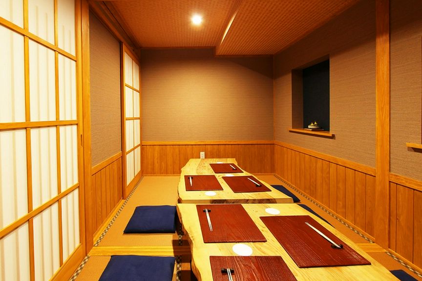 小さなお子様を含むご家族連れにはお座敷席がおすすめ