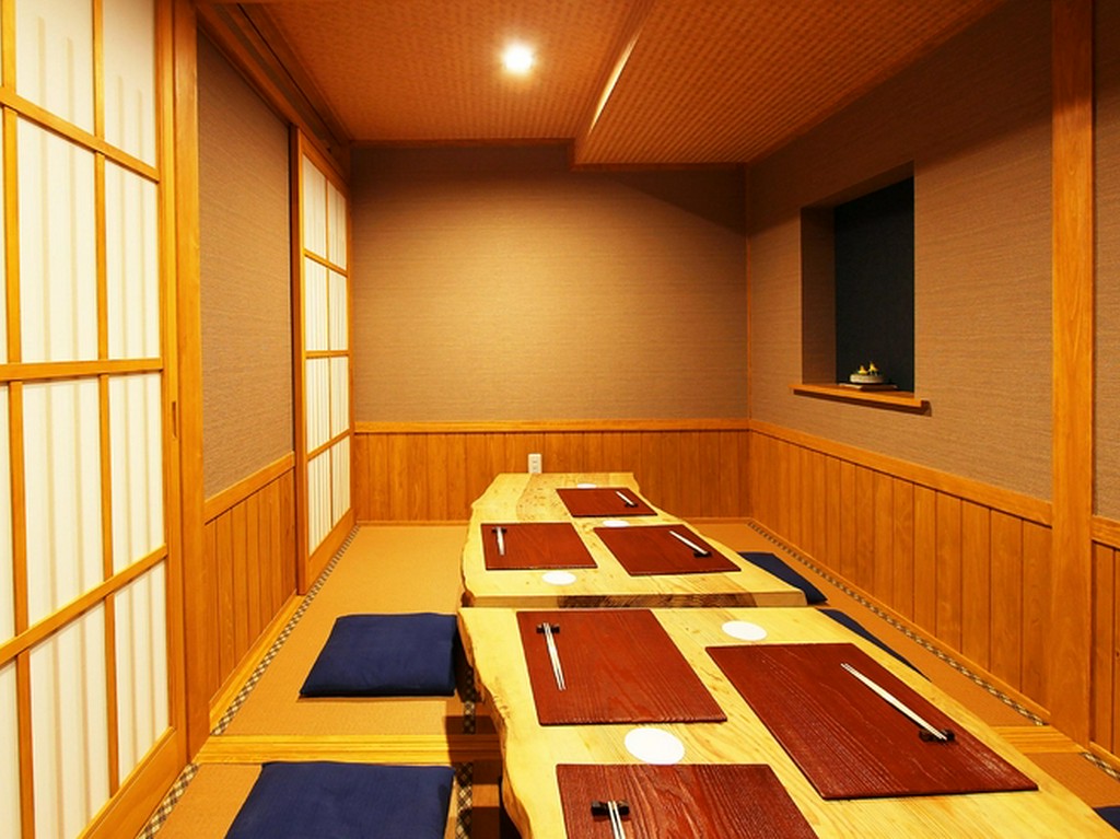 小さなお子様を含むご家族連れにはお座敷席がおすすめ