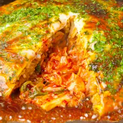 イカ天やカキ、兪さんのキムチなどご当地グルメを楽しめます