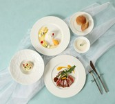 メインのお料理がお肉のハーフコースランチ
★ソフトドリンク飲み放題★