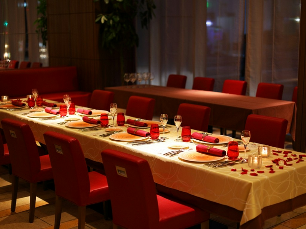 気軽にランチやディナーを満喫できる、ホテルレストラン