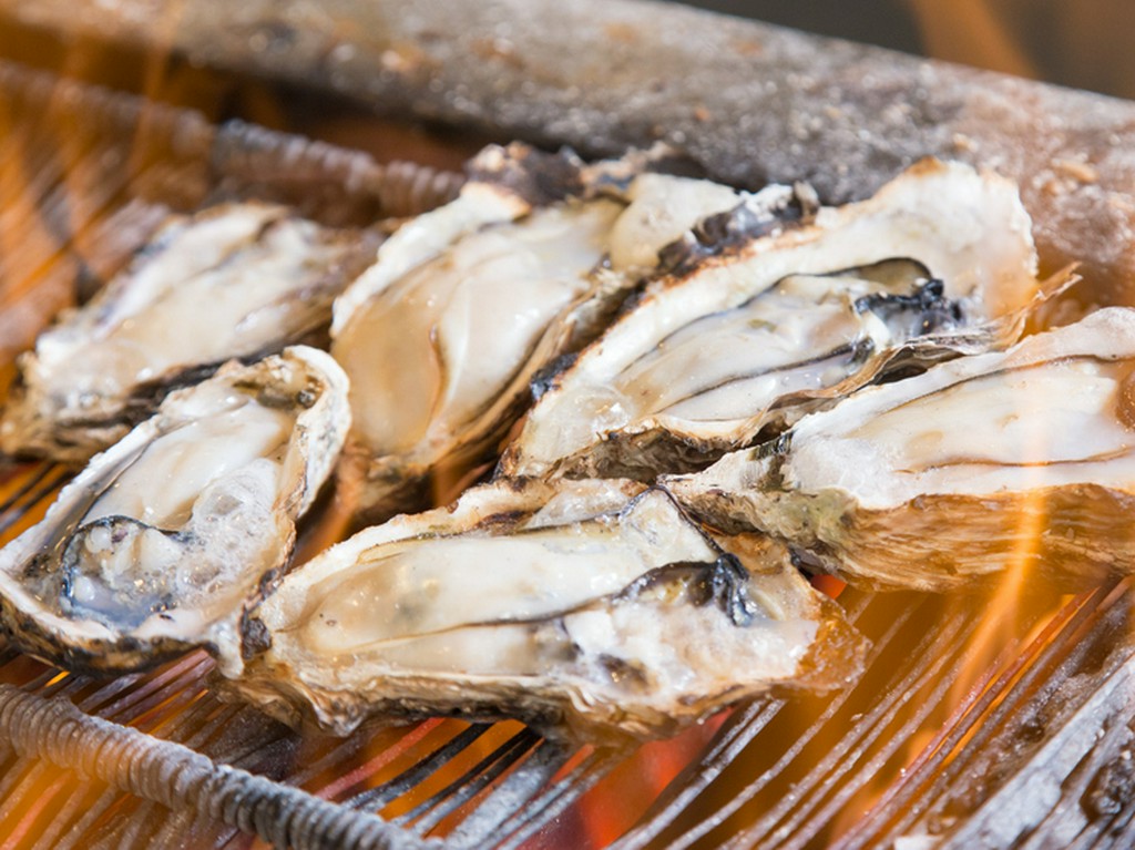 採れたての牡蠣の旨みをいろいろな料理で味わえる