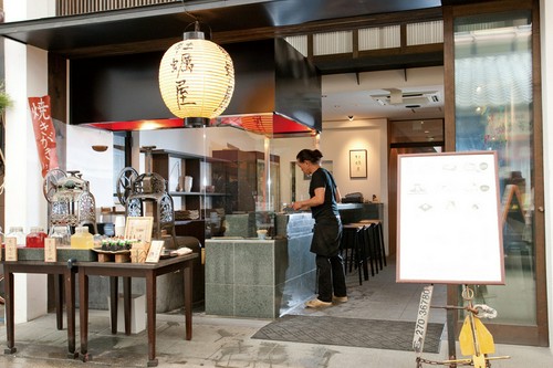 観光の途中やデートの食事にも気軽に立ち寄れるお店