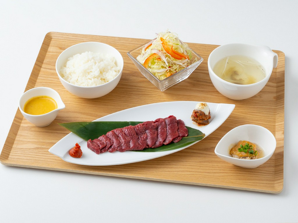 会津馬刺しの旨味を存分に味わえる『会津ブランド馬刺しランチ』 