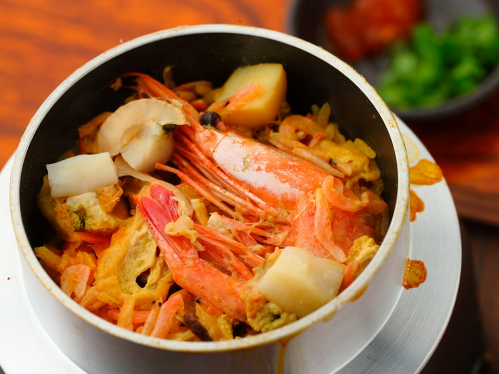 サフランを効かせた薄口醤油の和風だし『和風海鮮パエリア』