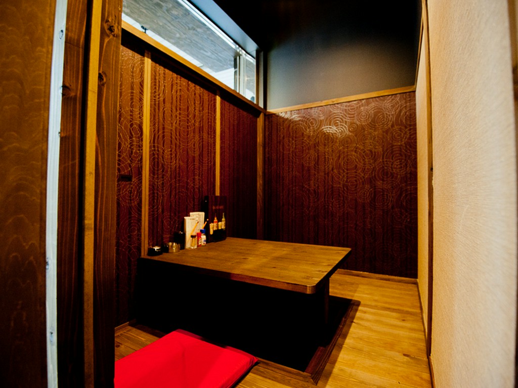 二人席の個室が完備されているので、デートにもぴったり