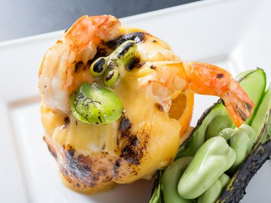 野菜は地元産。魚貝は独自ルートで仕入れ