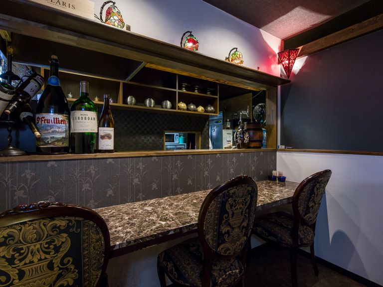 落ち着いて飲める大人のお店