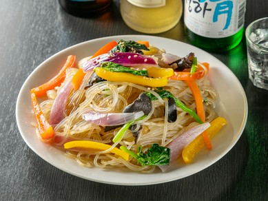 韓国で愛されている定番の家庭料理も、いろいろ揃っています