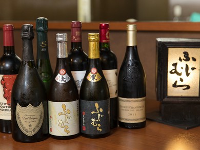 料理と相性抜群のドリンクを、低価格なグラスでも注文できます