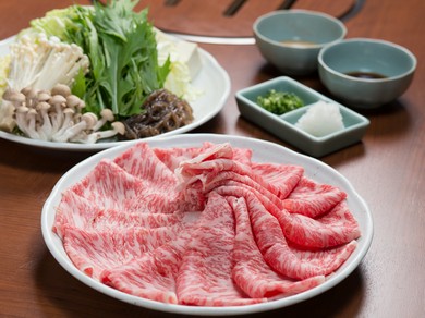 牛上肉しゃぶしゃぶ（一人前／肉・野菜・うどん付）