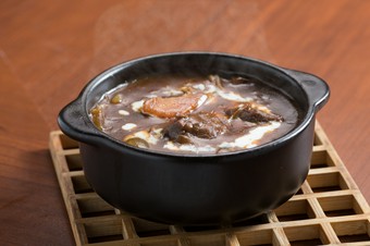 コラーゲンたっぷりの『ビーフシチュー』