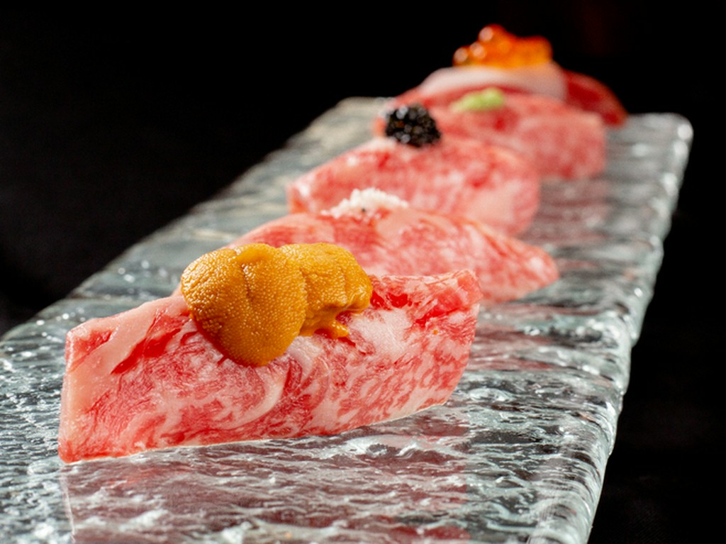 黒毛和牛の炙り焼握り寿司