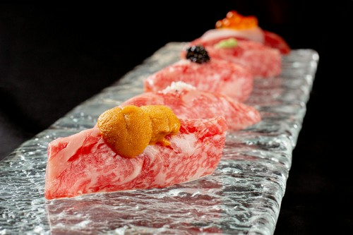 黒毛和牛の炙り焼握り寿司