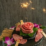 お誕生日や特別な記念日を世界三大珍味の肉寿司、京丹波の肉宝「平井牛」食べ比べができる贅沢な特別コース