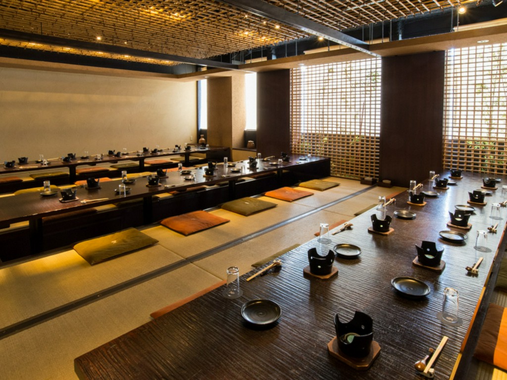 広々とした空間で、様々な宴会やパーティに最適