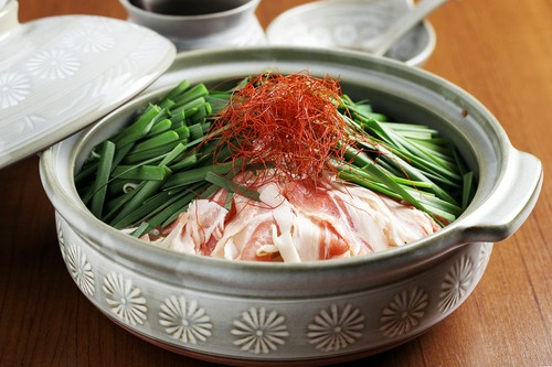 一口食べるごとに体の芯からほっこり暖まる『もつ鍋』