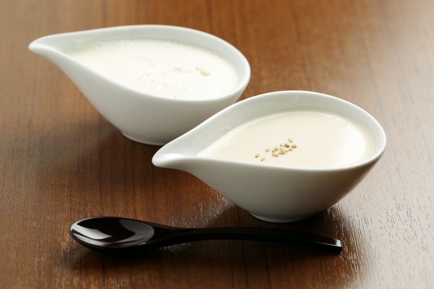 食後に甘〜いデザートはいかが『ごまプリン』