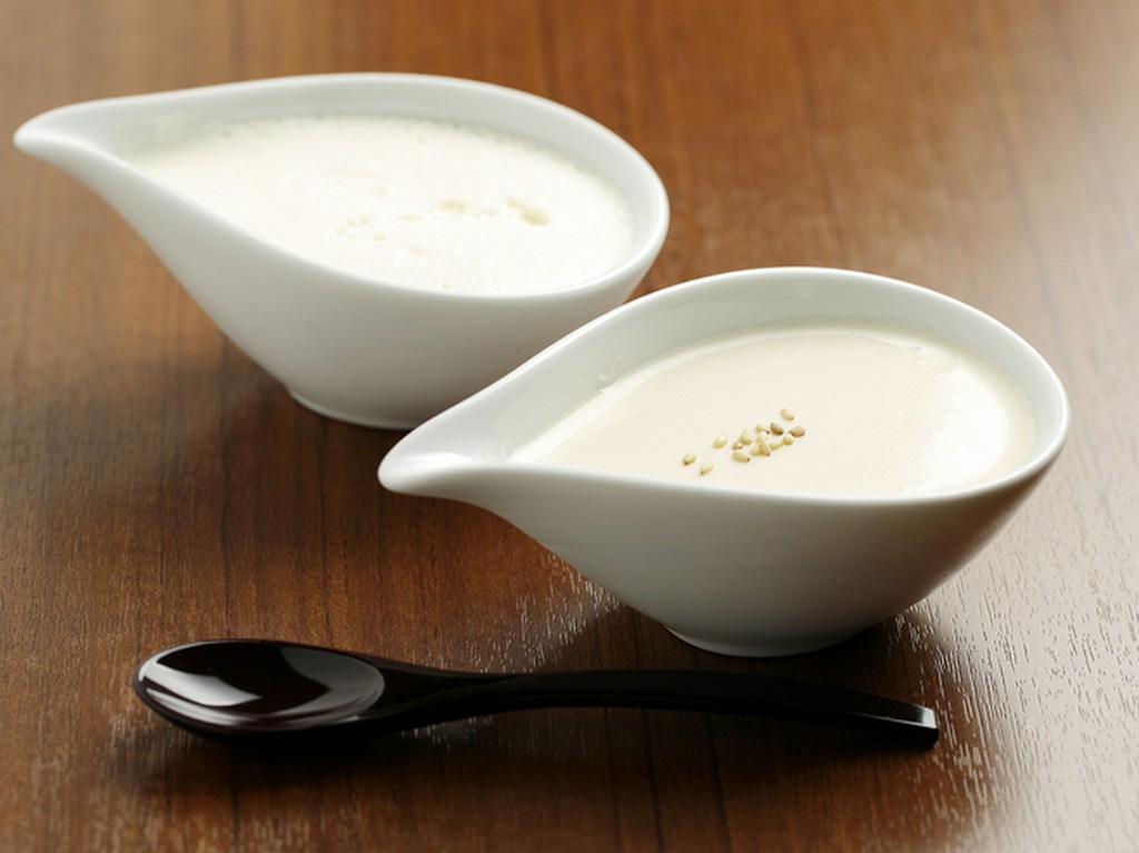 食後に甘～いデザートはいかが『ごまプリン』